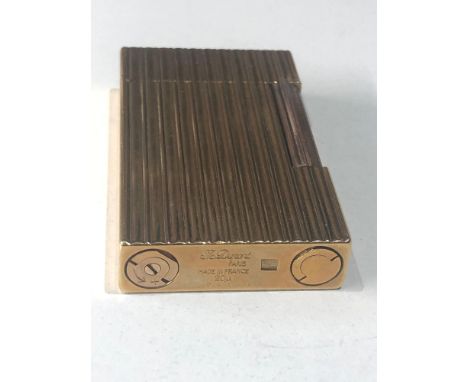 Vintage Dupont cigarette lighter 