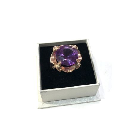 Vintage 9ct gold synthetic alexandrite ring weight 7.7g 