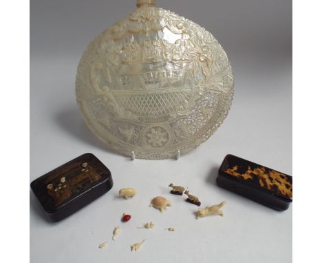 Carved and pierced mother of pearl shell depicting the Last Supper inscribed 'Bethlehem', horn & tortoiseshell snuff box and 