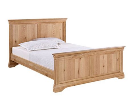 5' kingsize light oak bedstead with panelled head and foot boards together with a good quality pocket sprung mattress 