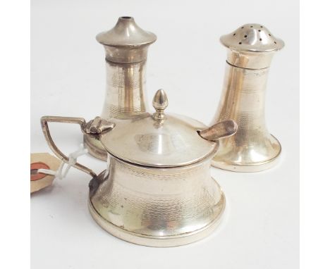 1930's 3 piece silver cruet set with engine turned decoration.  Hallmarked for Birmingham 1932 with silver plated mustard spo