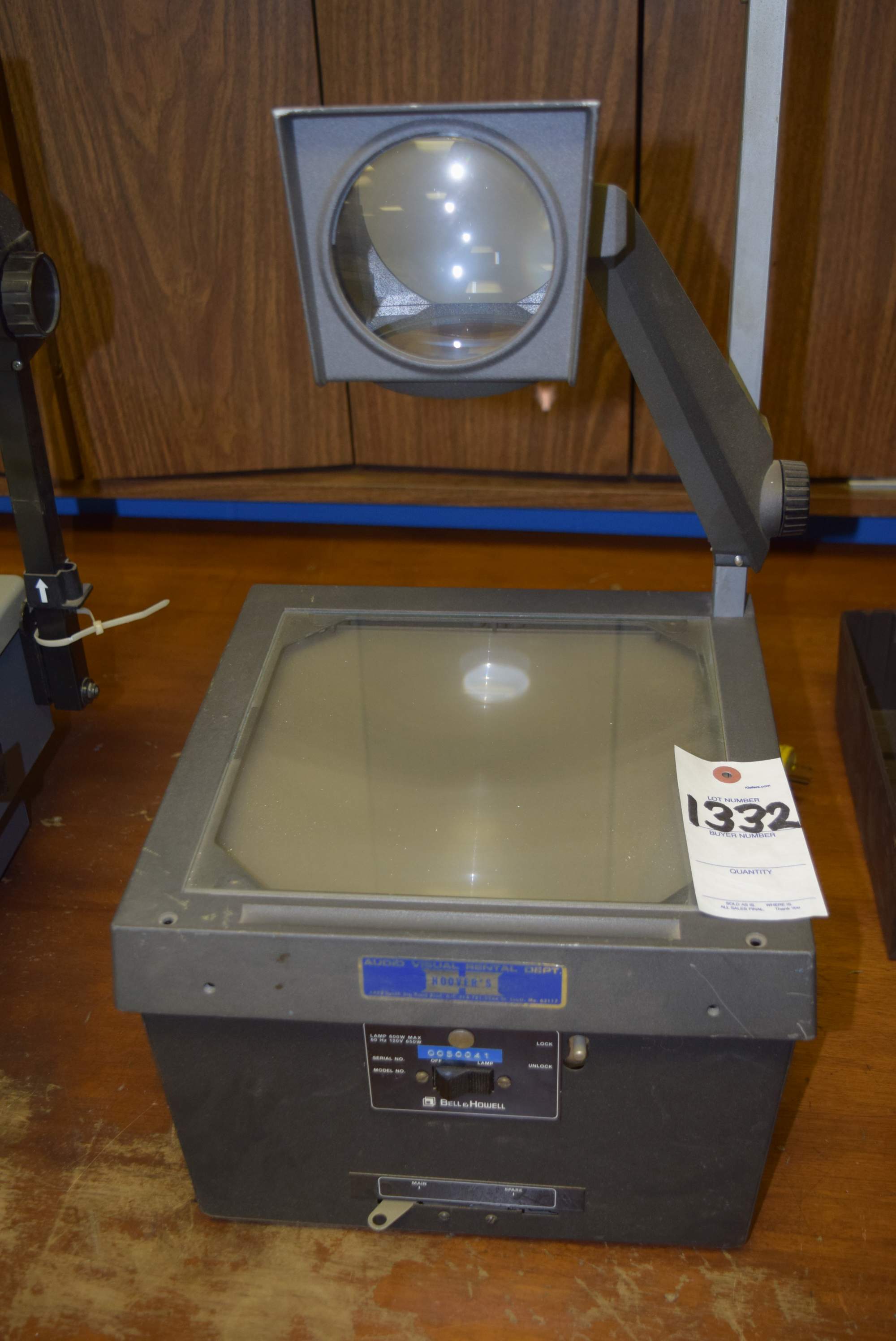 BELL & HOWELL OVERHEAD PROJECTOR