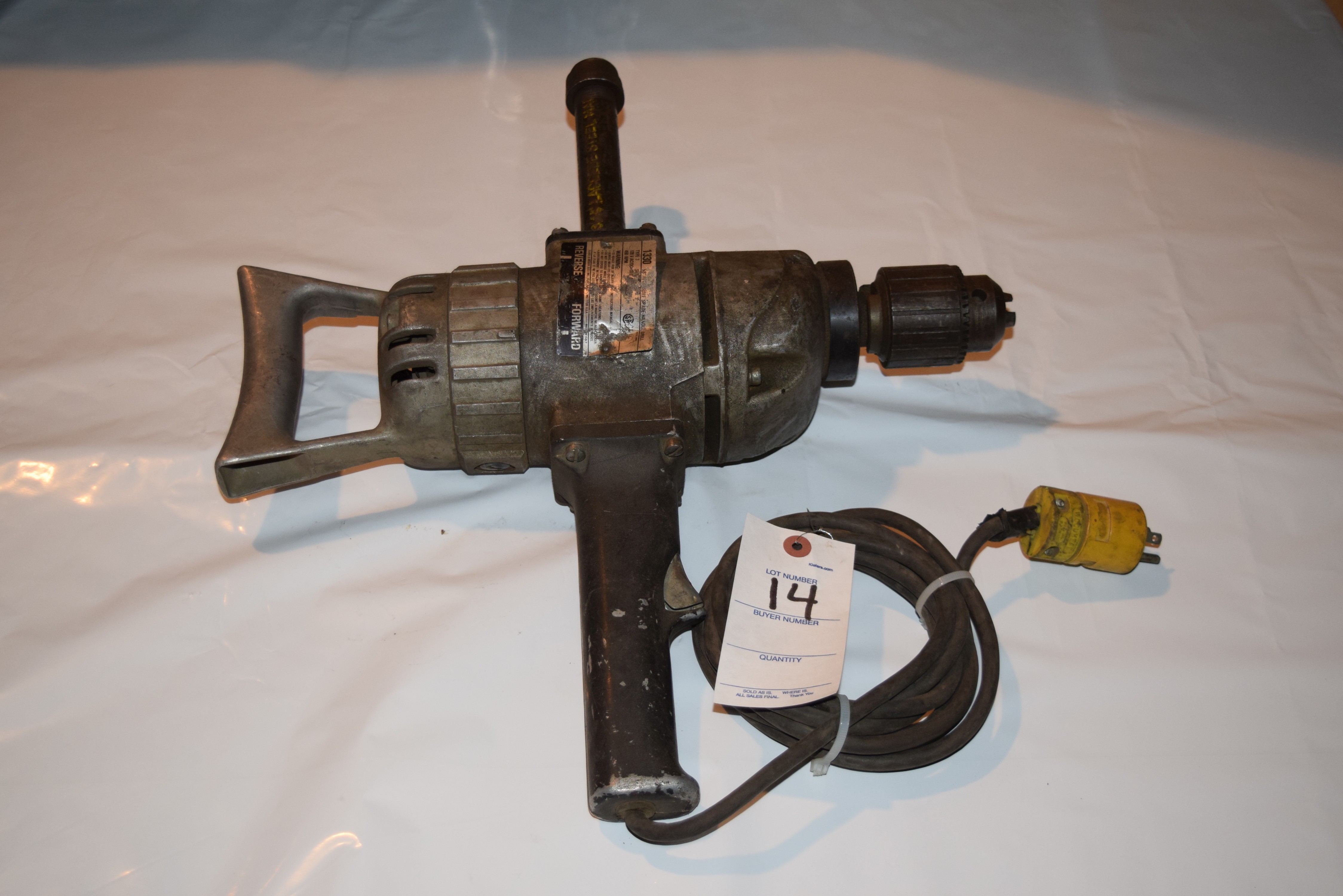 BLACK & DECKER 1330 5/8" IMPACT WRENCH; 120V; 450 RPM