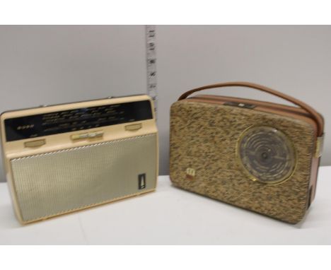 A vintage Bush &amp; EAR radio 