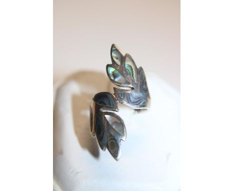 A vintage 925 silver ring 