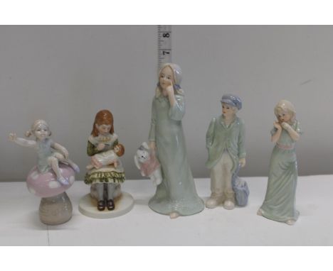 Five ceramic figures 