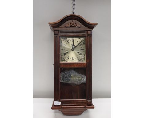 A Lincoln 31 day wall clock, No postage available 
