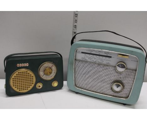 A vintage Decca &amp; Defiant radio 