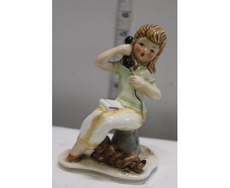 A vintage Goebel figurine 