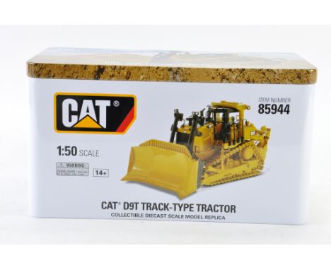 Diecast Masters 1:50 Scale CAT D9T Tracked Tractor Bulldozer. Brand New in Box.