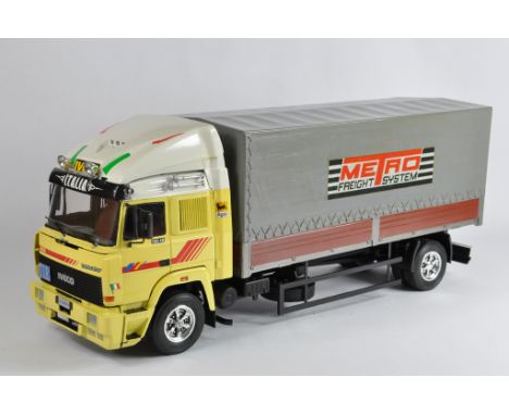 1/24 (24 cm) Scale Precision Series Model Truck - Iveco Turbo Star. Trailer for this unit in lot 344. E