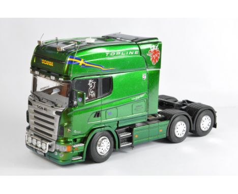 1/24 (24 cm) Scale Precision Series Model Truck - Scania Topline. Roof removes for detailed sleeping quarters! E