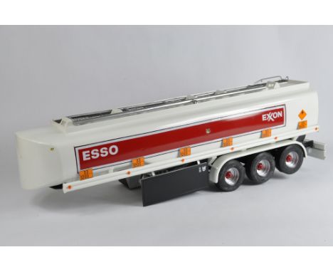 1/24 (45+ cm) Scale Precision Series Model Truck Trailer - Tanker. Tractor unit in next lot. E