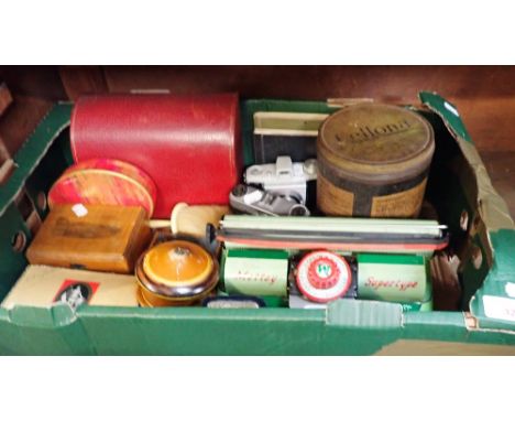 A METTOY SUPERTYPE TOY TINPLATE TYPEWRITER and a collection of sundries