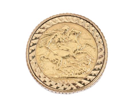 Gold coin. Sovereign 1912, mounted in a 9ct gold signet ring, 15.2g, size T  Good condition