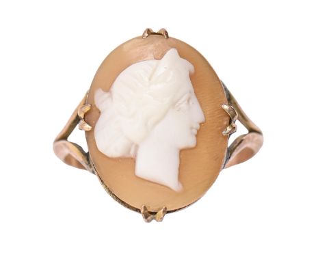 A cameo ring, in gold marked 9ct, 3.1g, size P  Good condition