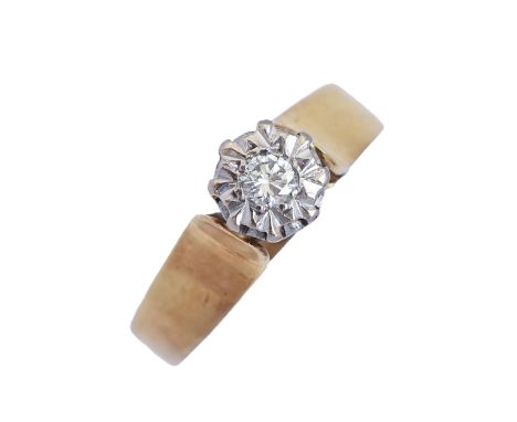 A diamond ring, illusion set in 18ct gold, London 1975, 4g, size K  Good condition with much old dirt