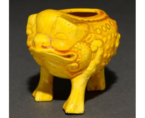 A yellow glazed art pottery miniature vessel in the form of a grotesque toad, in the manner of Burmantofts, late 19th c, 8cm 