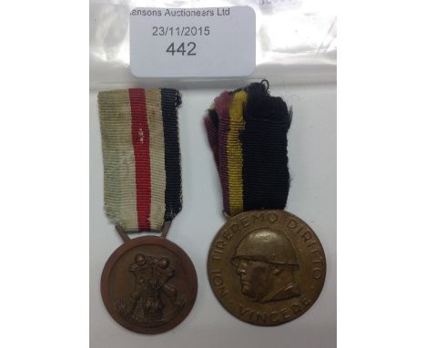 Pair of Italian Fascist medals:
WW2 German-Italian Medal for the North African Campaign complete with ribbon. Earlier issue m