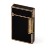 S.T. Dupont Ligne 2 lighter "Laque-de-Chine"