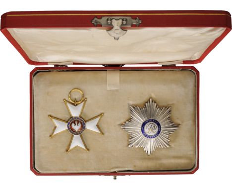 Grand Cross Set, 1st Class, instituted in 1921. Sash Badge, 68 mm, gilt Bronze, enameled, original suspension ring and sash. 