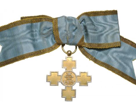 Breast Badge for Women, 37 mm, gilt Silver, original suspension ring and ribbon with bow and reverse pin. Very rare! I RR! Â 