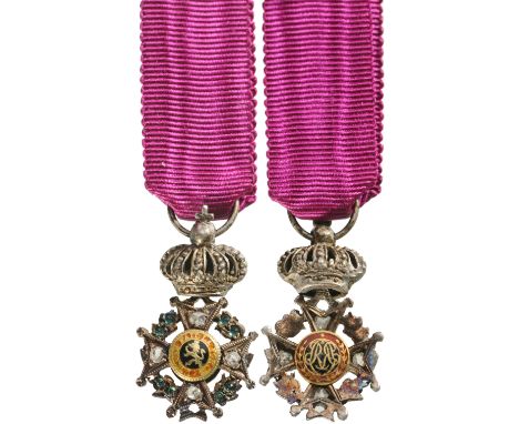 Knight's Cross Miniature, 5th Class, instituted in 1832. Breast Badge, 22x12 mm, GOLD, Brilliants and Silver, both central me