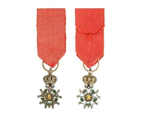 Knight's Cross Miniature, 2nd Empire (1852-1870), instituted in 1802. Breast Badge, GOLD, diam. 14 mm, h. 23 mm, entirely cov