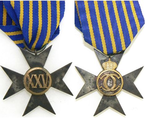 Breast Badge, 40 mm, Silvered with gilt center, original suspension ring and ribbon. Scarce! II R!