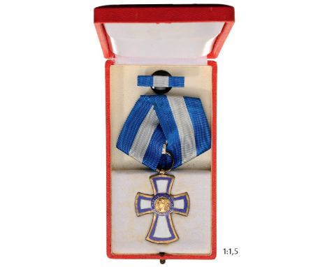 Breast Badge, gilt Silver, 46x33 mm, enameled, original suspension ring and ribbon, in case of issue, with lapel rosette. I R