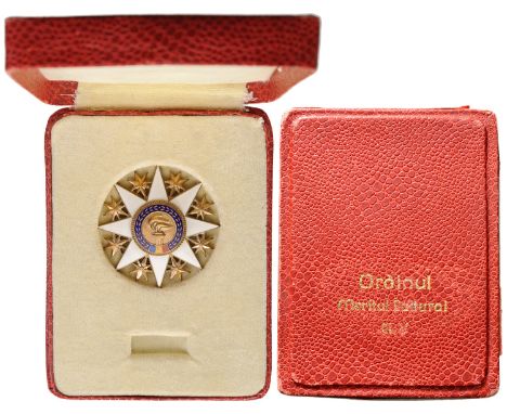 5th Class (1966). Breast Star, 55 mm, Bronze, 8 rays, superimposed parts enameled, reverse with thin pin, in case of issue wi