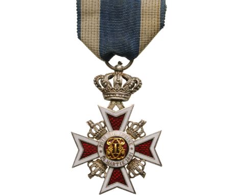 Knight 's Cross, 2nd Model (1938), for Military in Time of Peace. Breast Badge, 50x32 mm, Silver, both sides red enameled, ob