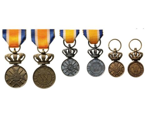 Military, 3rd Class, 3 dimensions, miniatures. Breast Badges, bronze, 12, 14, 17 mm, original suspension rings. (3) I R!