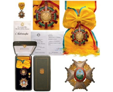 Grand Cross Set, 1st Class, instituted in 1821. Sash Badge, 55 mm, gilt Silver, enameled, obverse central medallion gilt, ena