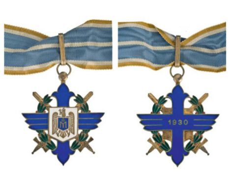 Commander`s Cross, 2nd model, for military in time of war, 1940, in copper gilt, original suspension ring, loop and short rib