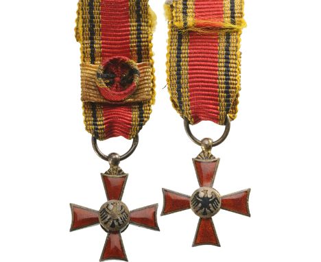 Grand Cross Badge Miniature, 1st Class, instituted in 1951. Breast Badge, 15 mm, gilt Silver, both central medallions gilt, b