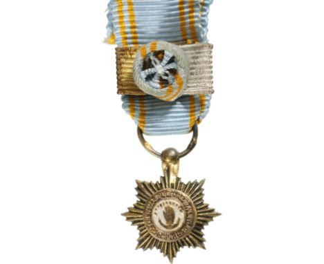 Grand Officer's Badge Miniature, 2nd Class, instituted in 1874. Breast Badge, 13 mm, gilt Silver, central medallion gilt, one