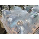3x Hydraulic Pumps