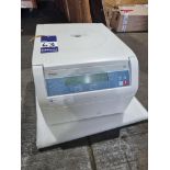Thermo Scientific Sorvall ST8/8R Centrifuge