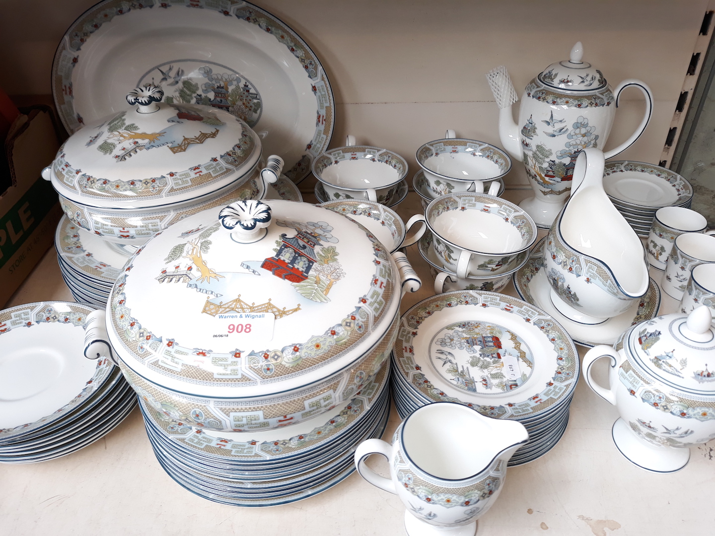 WEDGWOOD CHINESE LEGEND CHINA DINNER SERVICE APPROX. 57 PIECES