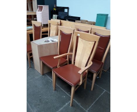 AN ITALIAN LIGHT WOOD EXTENDING DINING TABLE AND SIX CHAIRS