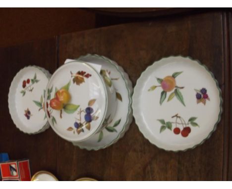 Royal Worcester tableware 