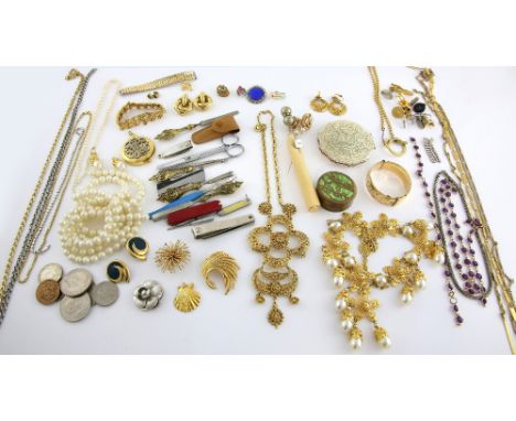 A group of costume jewellery, including pearl necklace, mother of pearl drop earrings, faux pearl necklaces, bracelets, neckl