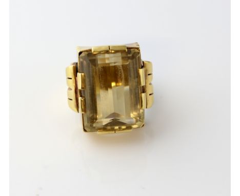 1940's gold ring set with large rectangular citrine, of approximately 19 carats, gold unmarked testing as 14 ct, size H.   13