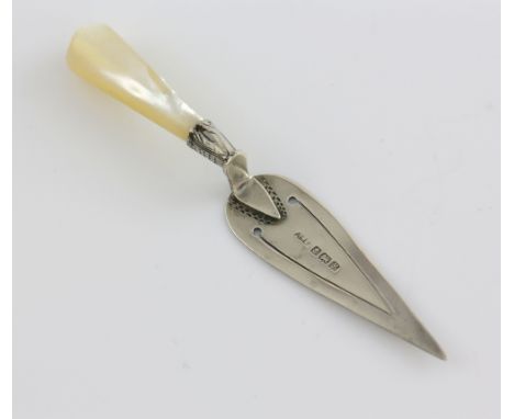 George V silver trowel form bookmark, with mother-of-pearl handle, by Adie & Lovekin Ltd., Birmingham, 1923, 8cm long,.   