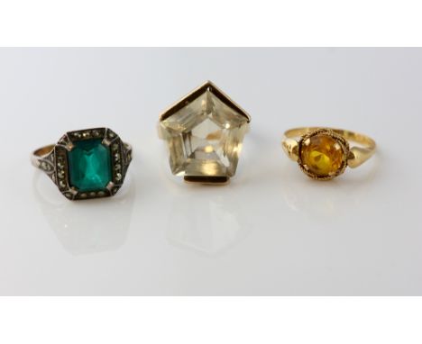 Yellow paste dress ring, in yellow metal stamped 18 ct size N, with five sided step cut rock crystal ring, estimated weight 1