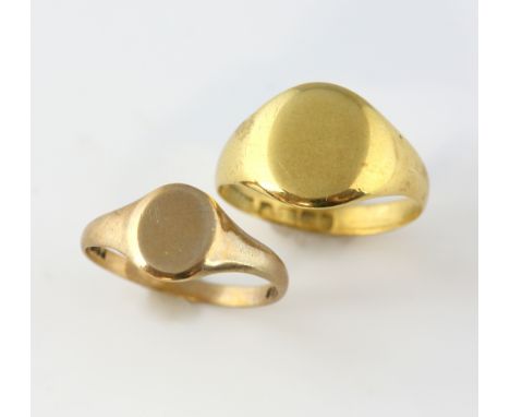 Edwardian oval signet ring, in 18 ct yellow gold, hallmarked Birmingham 1909, and vintage oval signet ring, in 9 ct, hallmark