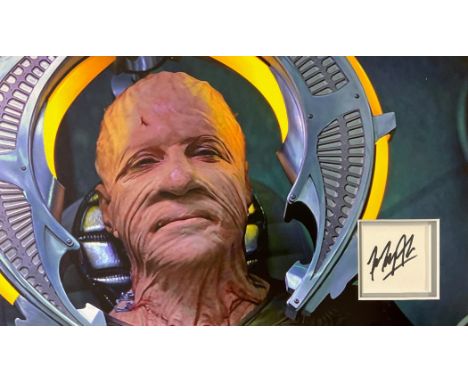 Fantastic Four, Ioan Gruffudd signed presentation photograph featuring a colour photograph board, approx 10x8, picturing Gruf