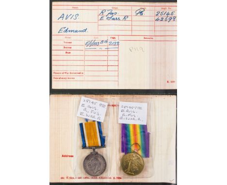 A WWI pair to '25145 Pte E Avis R Fus':.