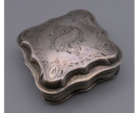 A Dutch silver patch box. 5 cm wide.